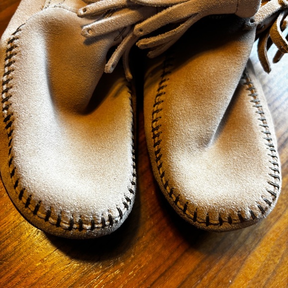 Minnetonka Suede Moccasins EUC - Picture 5 of 11